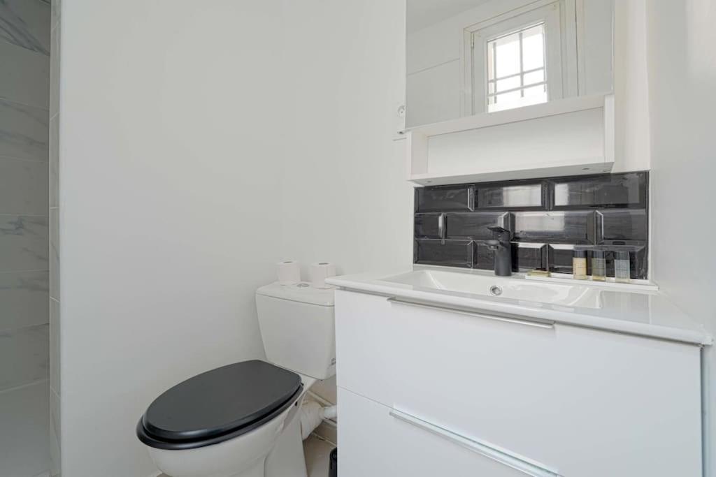 2 Pieces A Issy- Les -moulineaux * Issy-les-Moulineaux